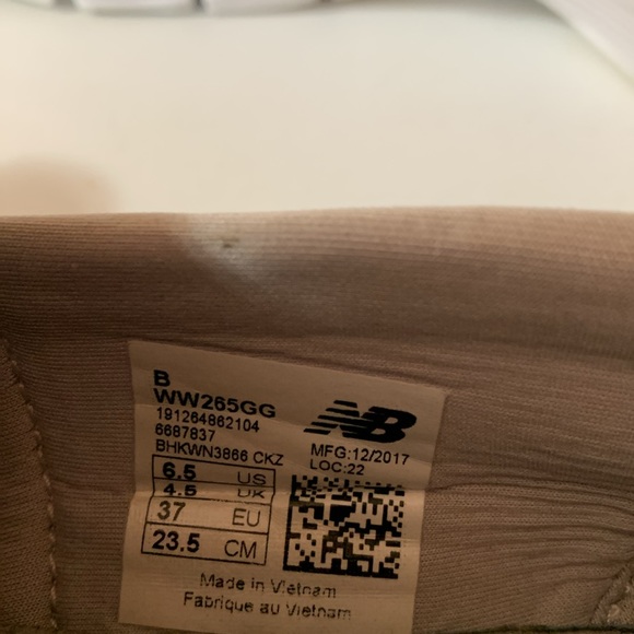 New Balance ( women’s, slip on shoes) - Picture 7 of 11